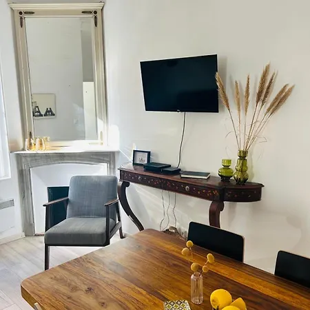Charmante 3 Zimmer, Stadtwohnung * マントン