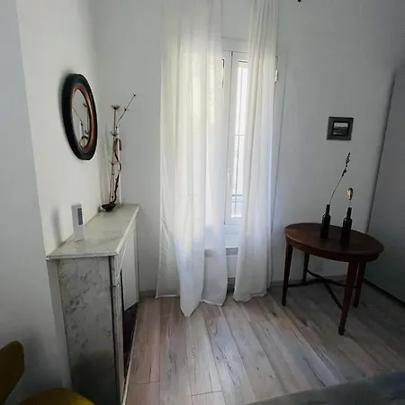 Charmante 3 Zimmer, Stadtwohnung Apartman *