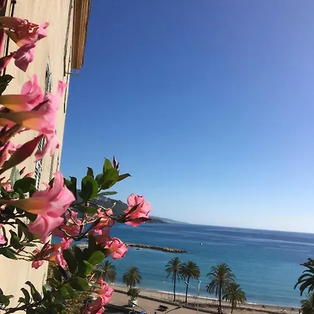 Charmante 3 Zimmer, Stadtwohnung Apartman